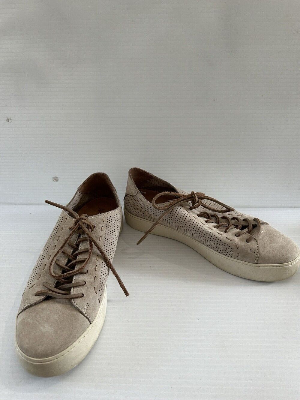 Frye Lena Gray Perforated Leather Sneakers Shoes Women’s 9.5M Casual Chic